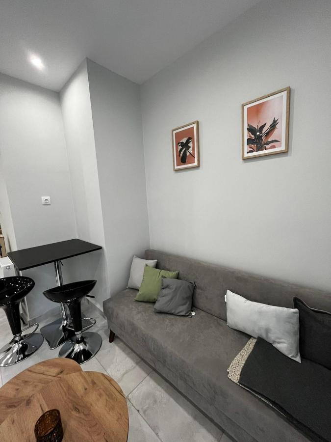Modern Flat Ag. Dimitriou Apartment เทสซาโลนิกิ ภายนอก รูปภาพ